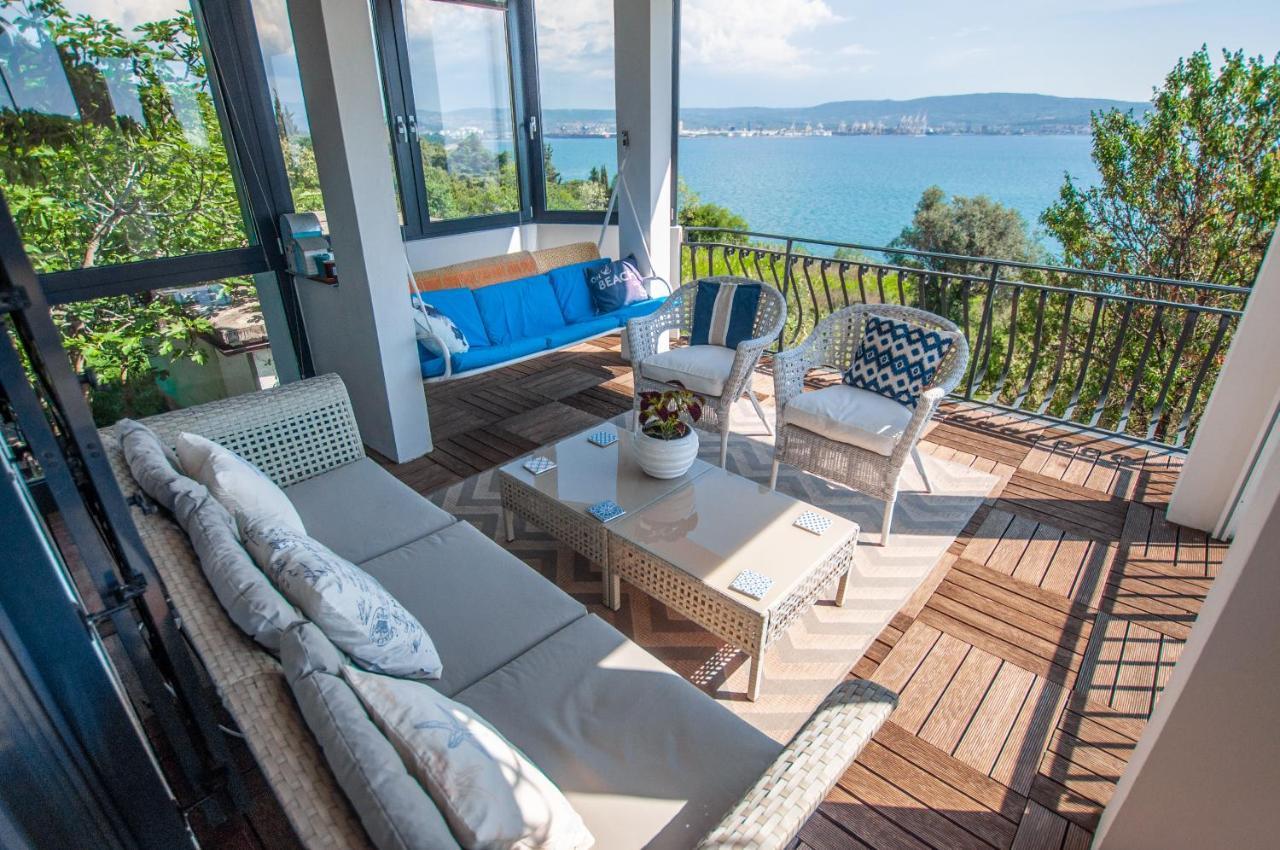 Sea View Apartments Debeli Rtic Ankaran Exteriör bild